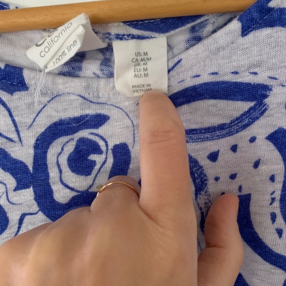 C&C California 100% Linen Patterned top - Picture 3 of 4